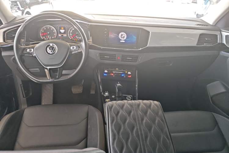 Used Volkswagen Tayron 2020 330TSI Two-Wheel Drive Luxury Smart Connectivity Version Center Console