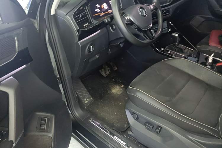 Used Volkswagen Tayron 2020 330TSI Two-Wheel Drive Luxury Connected Pro Edition Driver Seat