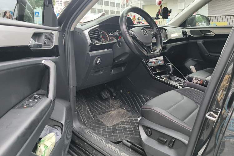 Used Volkswagen Tayron 2020 280TSI Two-Wheel Drive Luxury Connect Edition Driver Seat