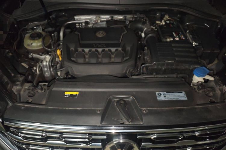 Used Volkswagen Tayron 2020 330TSI Two-Wheel Drive Luxury Smart Connectivity Version Engine Bay