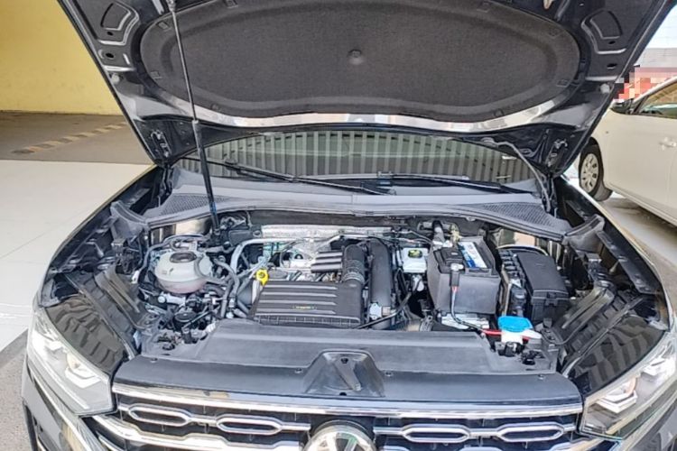 Used Volkswagen Tayron 2020 280TSI Two-Wheel Drive Luxury Connect Edition Engine Bay