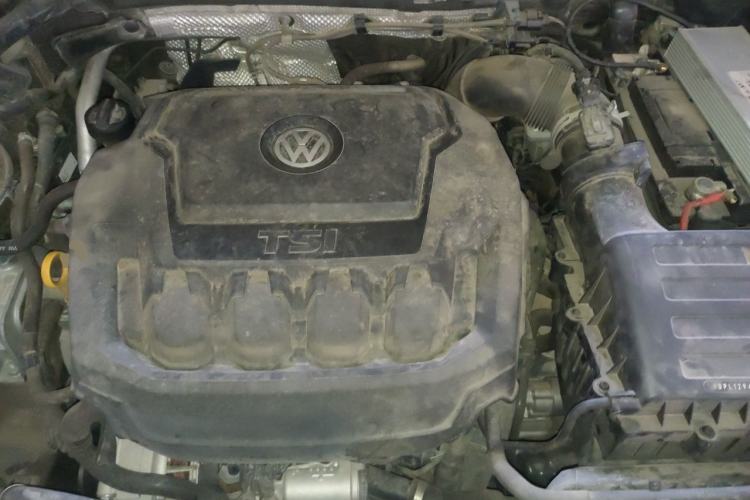 Used Volkswagen Tayron 2020 330TSI Two-Wheel Drive Luxury Smart Connectivity Version Engine Bay