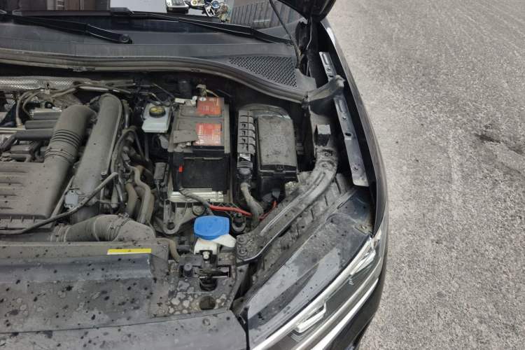 Used Volkswagen Tayron 2020 280TSI Two-Wheel Drive Luxury Connect Edition Engine Bay Left