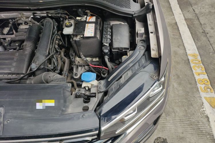 Used Volkswagen Tayron 2020 280TSI Two-Wheel Drive Luxury Connect Edition Engine Bay Left