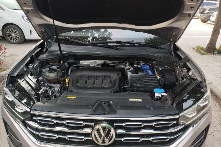 Used Volkswagen Tayron 2020 330TSI Two-Wheel Drive Luxury Smart Connectivity Version Engine Bay