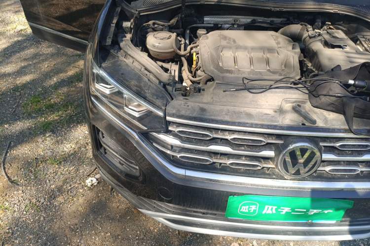Used Volkswagen Tayron 2020 330TSI Two-Wheel Drive Luxury Smart Connectivity Version Engine Bay Right