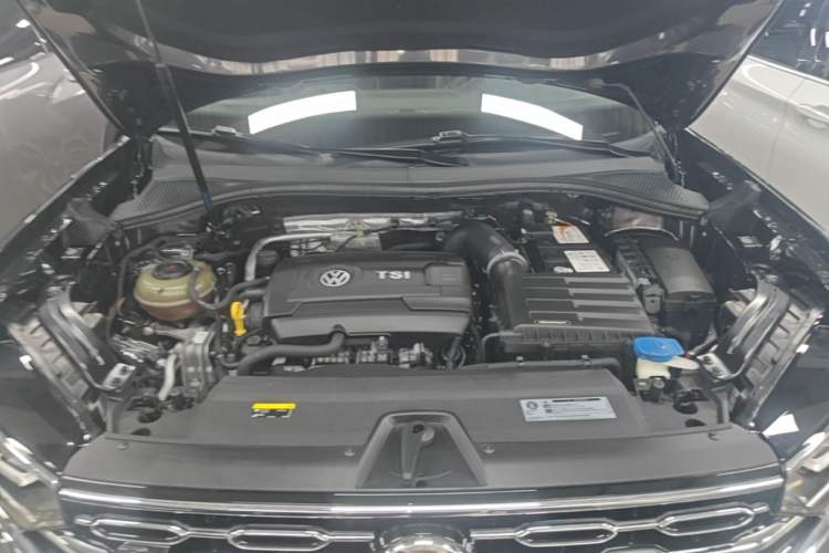 Used Volkswagen Tayron 2020 380TSI All-Wheel Drive R-Line Connected Version Engine Bay