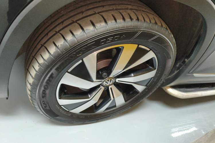 Used Volkswagen Tayron 2020 280TSI Two-Wheel Drive Luxury Connect Edition Exterior 4