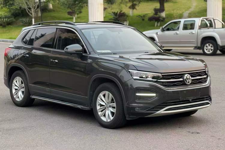 Used Volkswagen Tayron 2020 280TSI Two-Wheel Drive Comfort Connect Edition Front Right 45 Deg