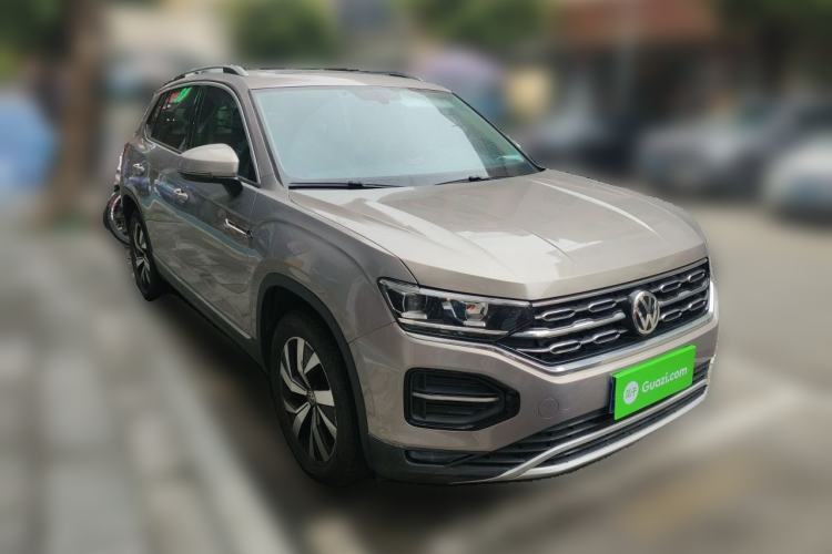 Used Volkswagen Tayron 2020 280TSI Two-Wheel Drive Luxury Connect Edition Front Right 45 Deg
