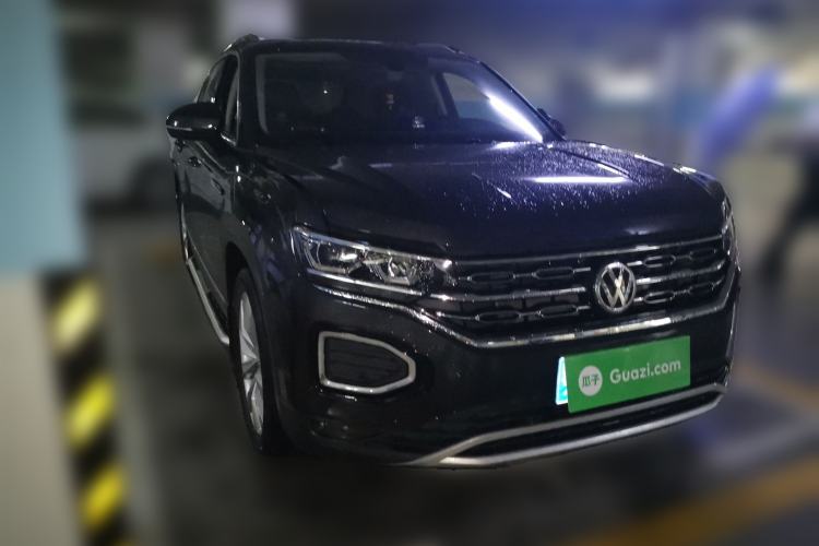 Used Volkswagen Tayron 2020 330TSI Two-Wheel Drive Luxury Connected Pro Edition Front Right 45 Deg