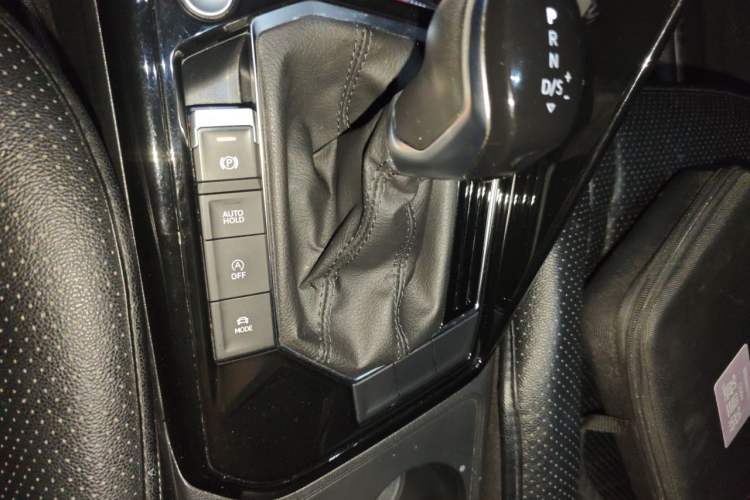 Used Volkswagen Tayron 2020 330TSI Two-Wheel Drive Luxury Smart Connectivity Version Gear Lever