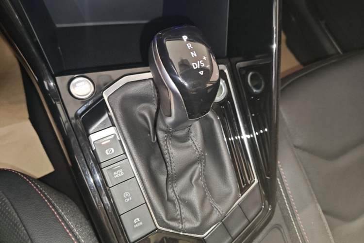 Used Volkswagen Tayron 2020 330TSI Two-Wheel Drive Luxury Smart Connectivity Version Gear Lever