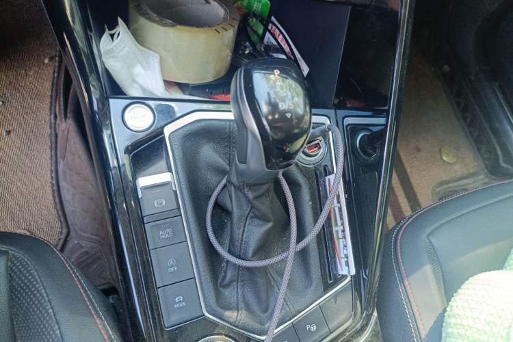 Used Volkswagen Tayron 2020 330TSI Two-Wheel Drive Luxury Smart Connectivity Version Gear Lever