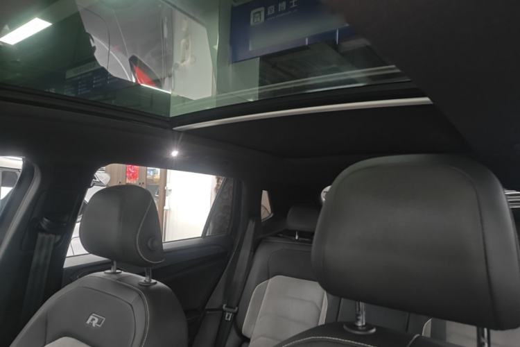Used Volkswagen Tayron 2020 380TSI All-Wheel Drive R-Line Connected Version Headliner