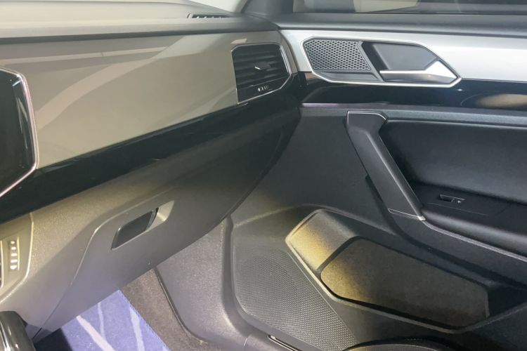Used Volkswagen Tayron 2020 330TSI Two-Wheel Drive Luxury Smart Connectivity Version Interior 11