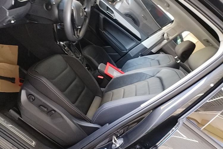 Used Volkswagen Tayron 2020 280TSI Two-Wheel Drive Luxury Connect Edition Left Front Seat