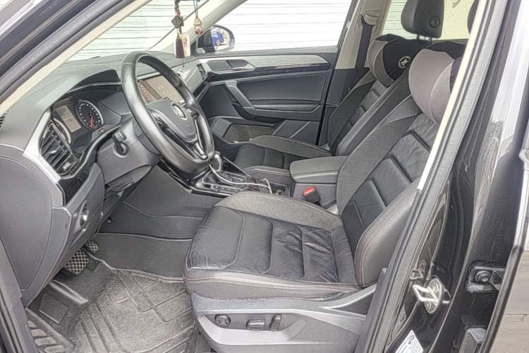 Used Volkswagen Tayron 2020 330TSI Two-Wheel Drive Luxury Smart Connectivity Version Left Front Seat