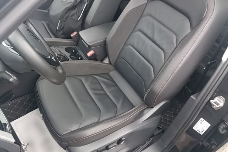 Used Volkswagen Tayron 2020 330TSI Two-Wheel Drive Luxury Smart Connectivity Version Left Front Seat