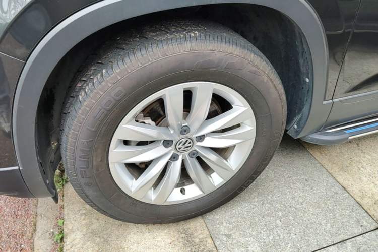 Used Volkswagen Tayron 2020 280TSI Two-Wheel Drive Comfort Connect Edition Left Front Wheel Hub