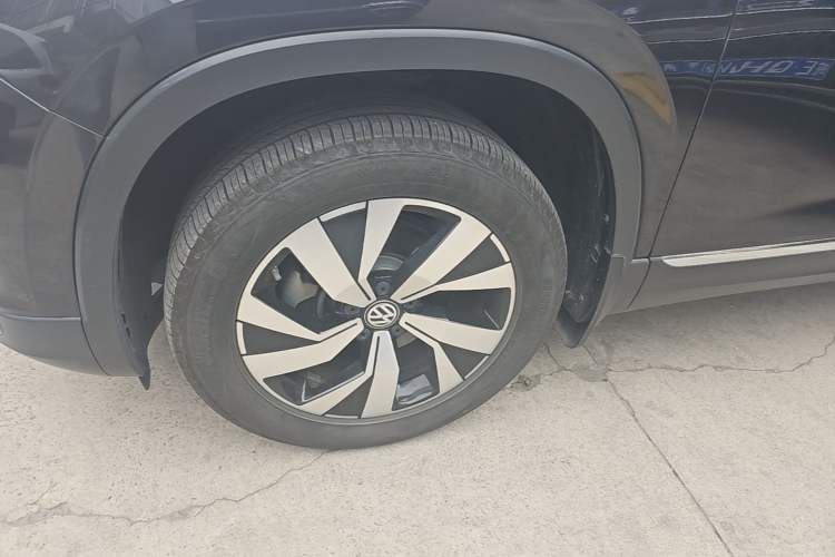 Used Volkswagen Tayron 2020 280TSI Two-Wheel Drive Luxury Connect Edition Left Front Wheel Hub