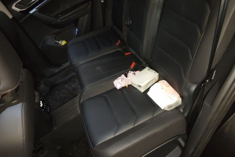 Used Volkswagen Tayron 2020 330TSI Two-Wheel Drive Luxury Smart Connectivity Version Left Rear Seat