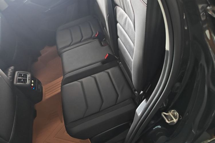 Used Volkswagen Tayron 2020 330TSI Two-Wheel Drive Luxury Smart Connectivity Version Left Rear Seat