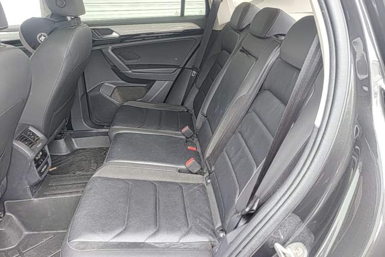 Used Volkswagen Tayron 2020 330TSI Two-Wheel Drive Luxury Smart Connectivity Version Left Rear Seat