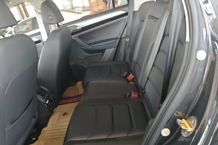Used Volkswagen Tayron 2020 330TSI Two-Wheel Drive Luxury Smart Connectivity Version Left Rear Seat