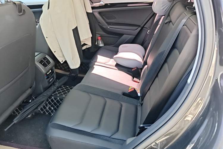 Used Volkswagen Tayron 2020 330TSI Two-Wheel Drive Luxury Smart Connectivity Version Left Rear Seat