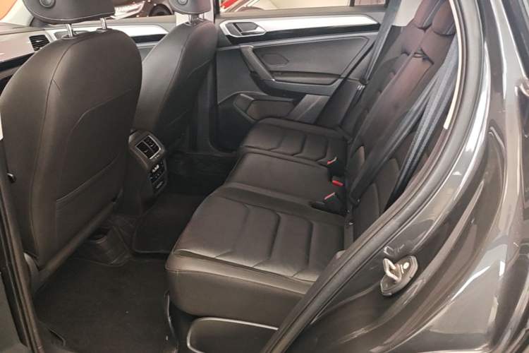Used Volkswagen Tayron 2020 330TSI Two-Wheel Drive Luxury Smart Connectivity Version Left Rear Seat