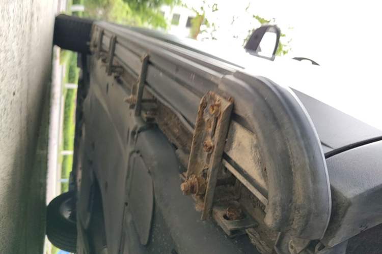 Used Volkswagen Tayron 2020 280TSI Two-Wheel Drive Comfort Connect Edition Left Side Sill