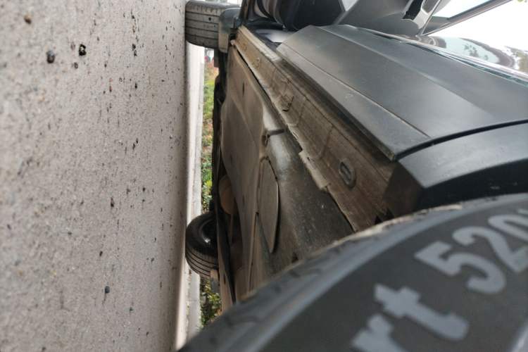 Used Volkswagen Tayron 2020 330TSI Two-Wheel Drive Luxury Smart Connectivity Version Left Side Sill