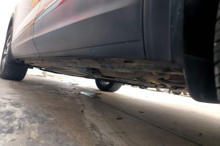 Used Volkswagen Tayron 2020 330TSI Two-Wheel Drive Luxury Smart Connectivity Version Left Side Sill