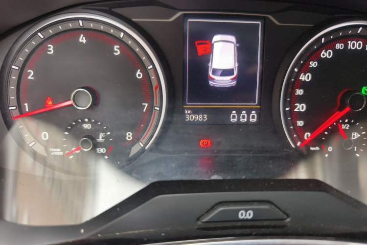 Used Volkswagen Tayron 2020 280TSI Two-Wheel Drive Luxury Connect Edition Odometer Close Up