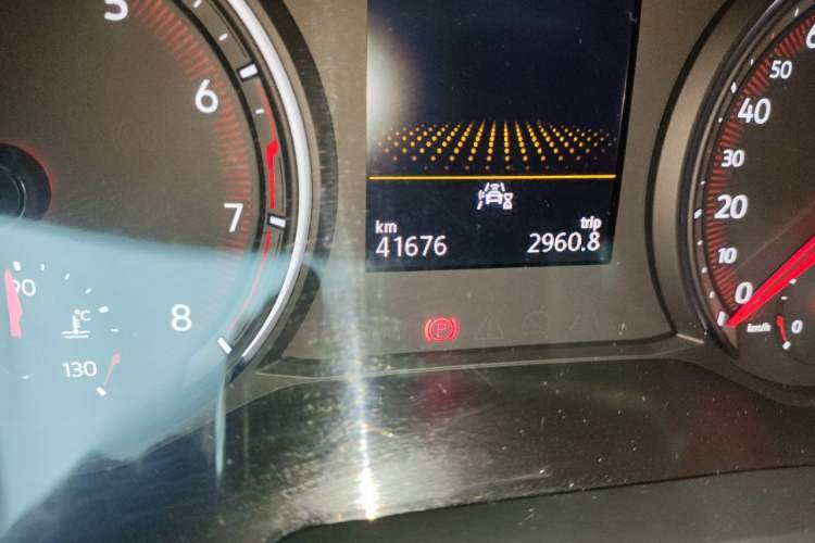 Used Volkswagen Tayron 2020 280TSI Two-Wheel Drive Luxury Connect Edition Odometer Close Up