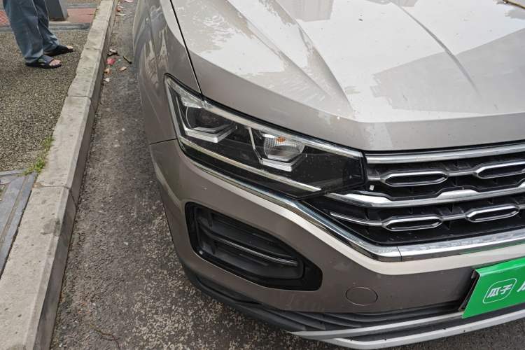 Used Volkswagen Tayron 2020 330TSI Two-Wheel Drive Luxury Smart Connectivity Version Right Front Headlight