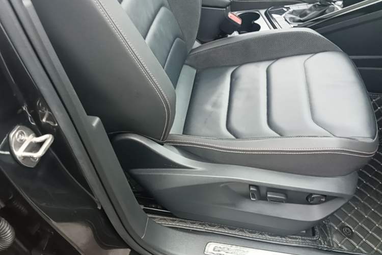 Used Volkswagen Tayron 2020 330TSI Two-Wheel Drive Luxury Smart Connectivity Version Right Front Seat