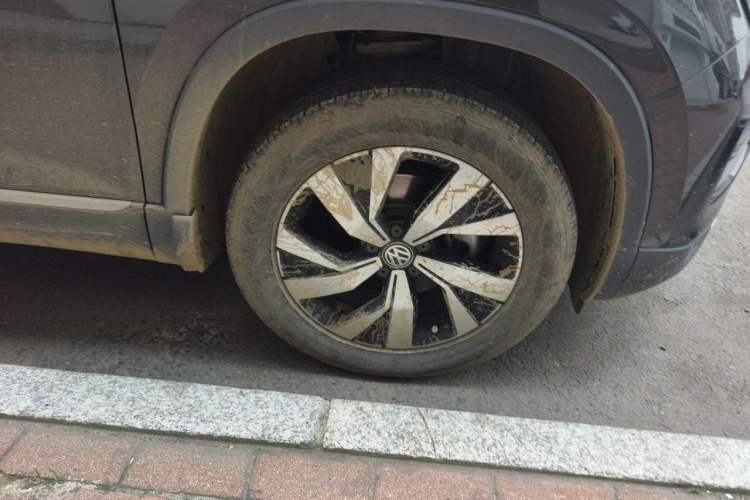 Used Volkswagen Tayron 2020 280TSI Two-Wheel Drive Luxury Connect Edition Right Front Wheel Hub