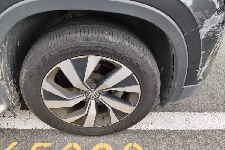 Used Volkswagen Tayron 2020 280TSI Two-Wheel Drive Luxury Connect Edition Right Front Wheel Hub