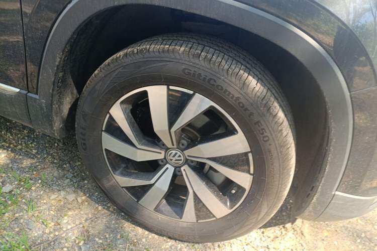 Used Volkswagen Tayron 2020 330TSI Two-Wheel Drive Luxury Smart Connectivity Version Right Front Wheel Hub