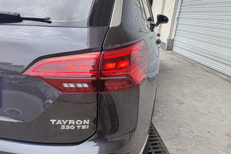 Used Volkswagen Tayron 2020 330TSI Two-Wheel Drive Luxury Smart Connectivity Version Right Rear Taillight