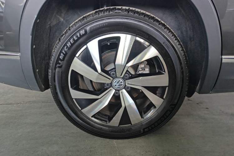 Used Volkswagen Tayron 2020 330TSI Two-Wheel Drive Luxury Smart Connectivity Version Right Rear Wheel Hub