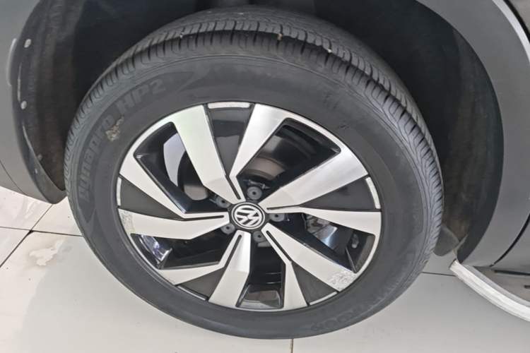 Used Volkswagen Tayron 2020 330TSI Two-Wheel Drive Luxury Smart Connectivity Version Right Rear Wheel Hub