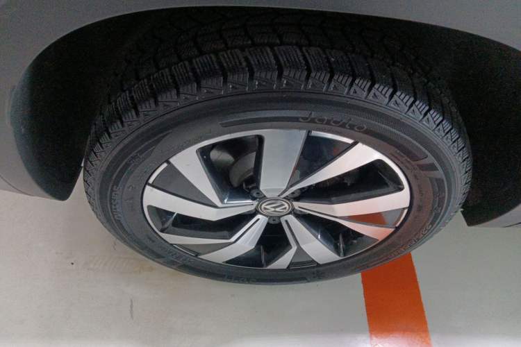 Used Volkswagen Tayron 2020 330TSI Two-Wheel Drive Luxury Smart Connectivity Version Right Rear Wheel Hub