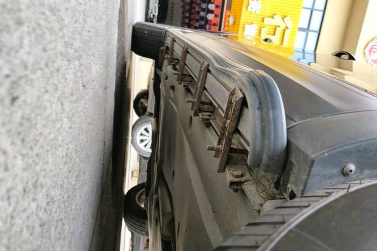 Used Volkswagen Tayron 2020 280TSI Two-Wheel Drive Comfort Connect Edition Right Side Sill