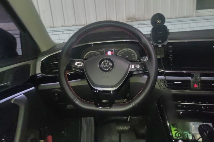 Used Volkswagen Tayron 2020 330TSI Two-Wheel Drive Luxury Smart Connectivity Version Steering Wheel