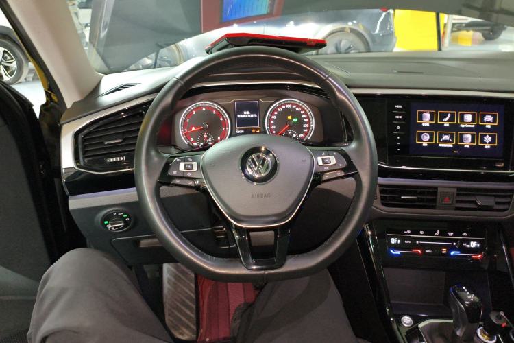Used Volkswagen Tayron 2020 280TSI Two-Wheel Drive Luxury Connect Edition Steering Wheel