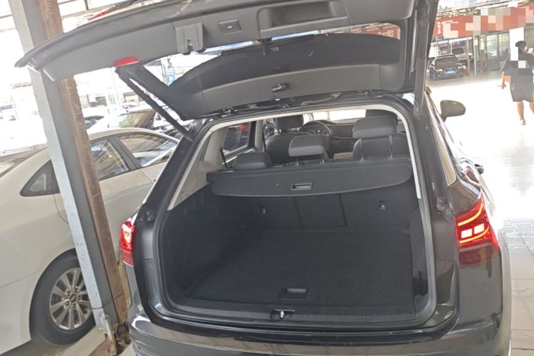 Used Volkswagen Tayron 2020 330TSI Two-Wheel Drive Luxury Smart Connectivity Version Trunk