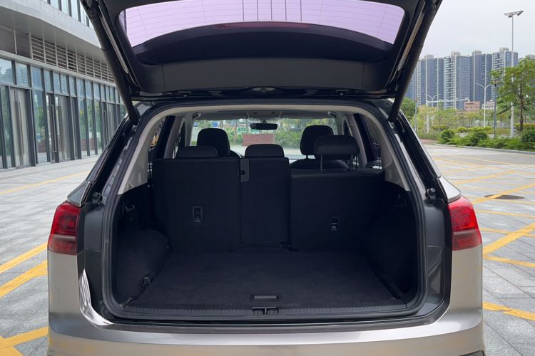 Used Volkswagen Tayron 2020 330TSI Two-Wheel Drive Luxury Smart Connectivity Version Trunk